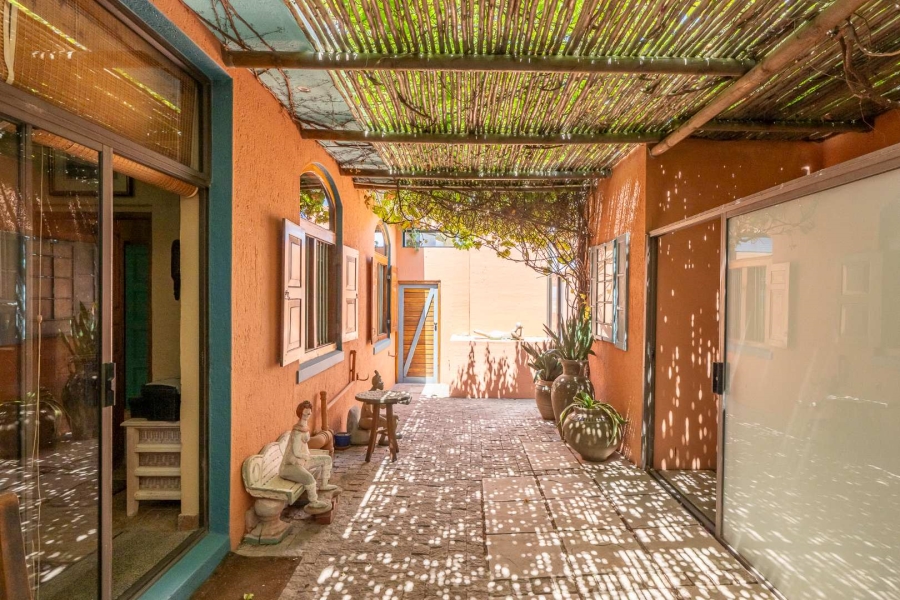 4 Bedroom Property for Sale in Gordons Bay Western Cape